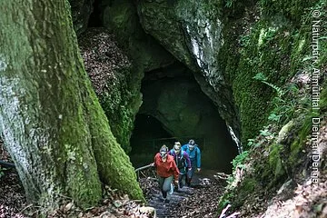 Arndthöhle bei Attenzell